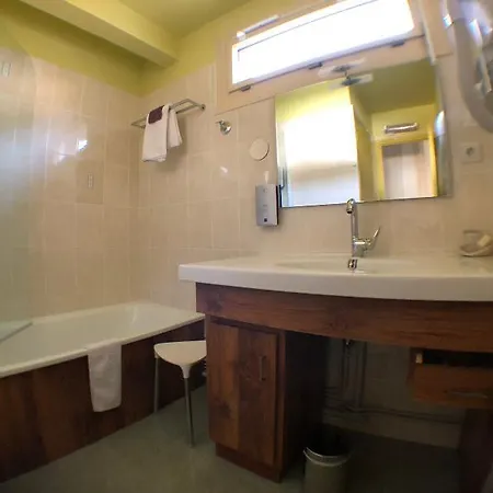 Logis Auv'hôtel Hotel Mauriac (Cantal)