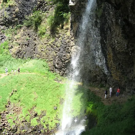 Logis Auv'hotel 3* مورياك