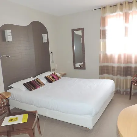 Logis Auv'hôtel Hotel