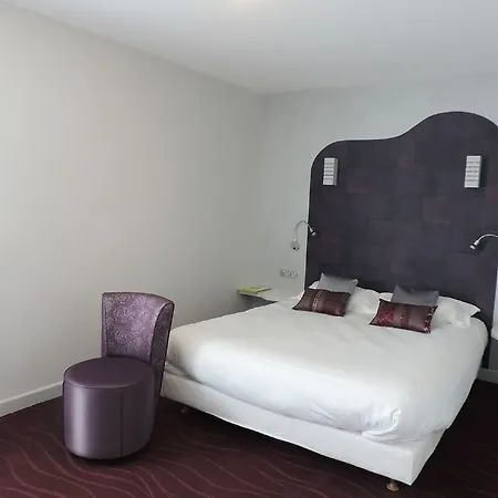 Logis Auv'hotel Морьяк