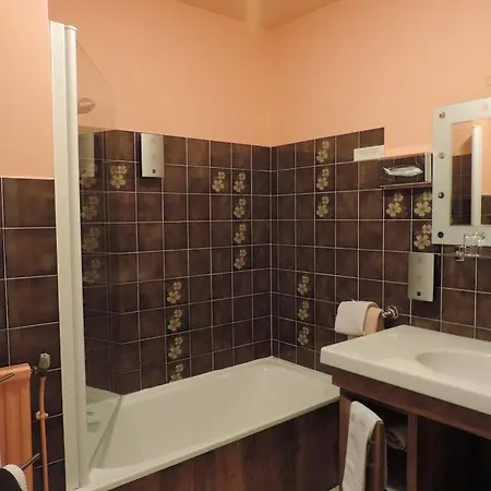 Logis Auv'hôtel 3*