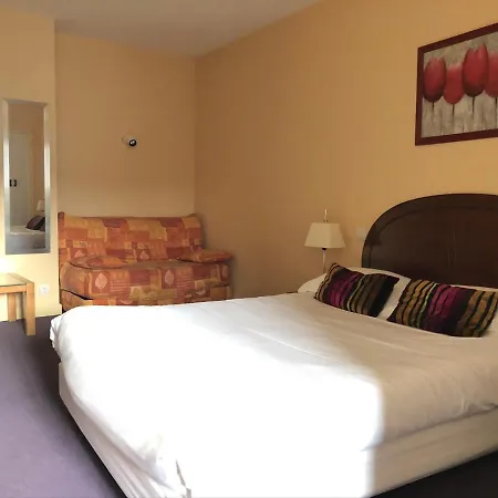 Logis Auv'hotel فندق