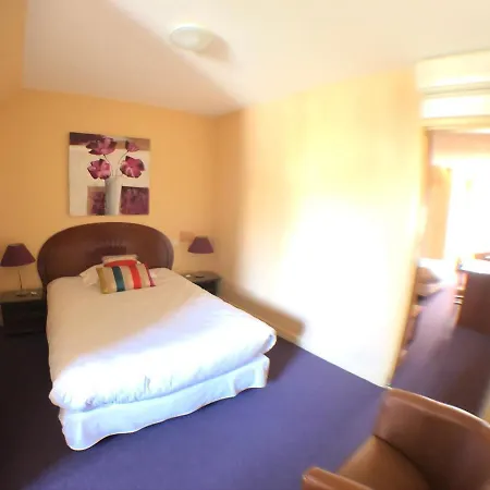 Logis Auv'hôtel Hotel