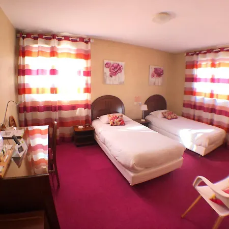 Отель Logis Auv'hotel Морьяк